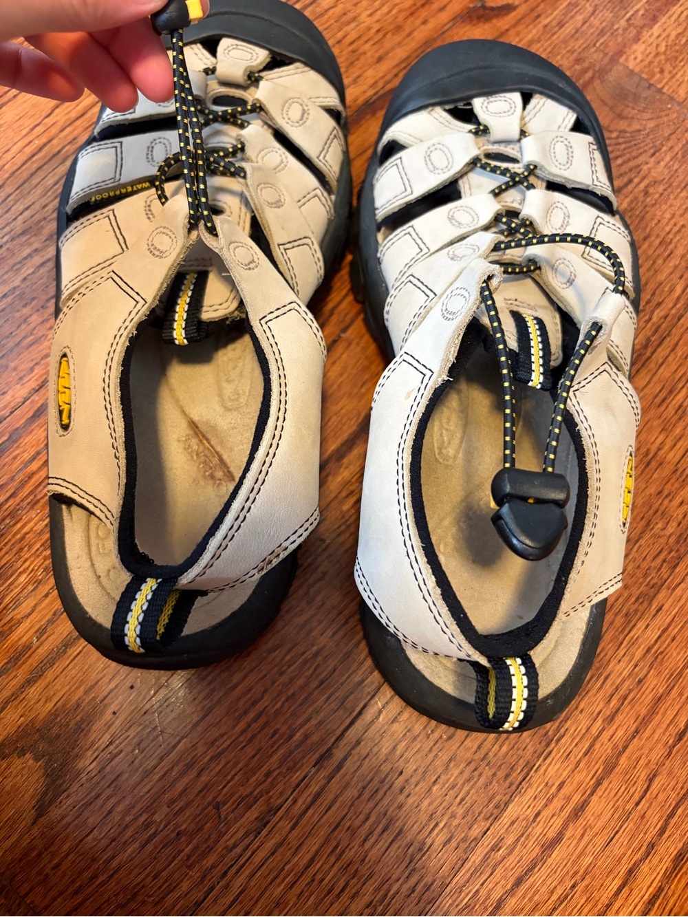 Keen 8.5 Womens Newport H2 Closed Toe Waterproof Sandals Adjustable Beige Black - Picture 9 of 9